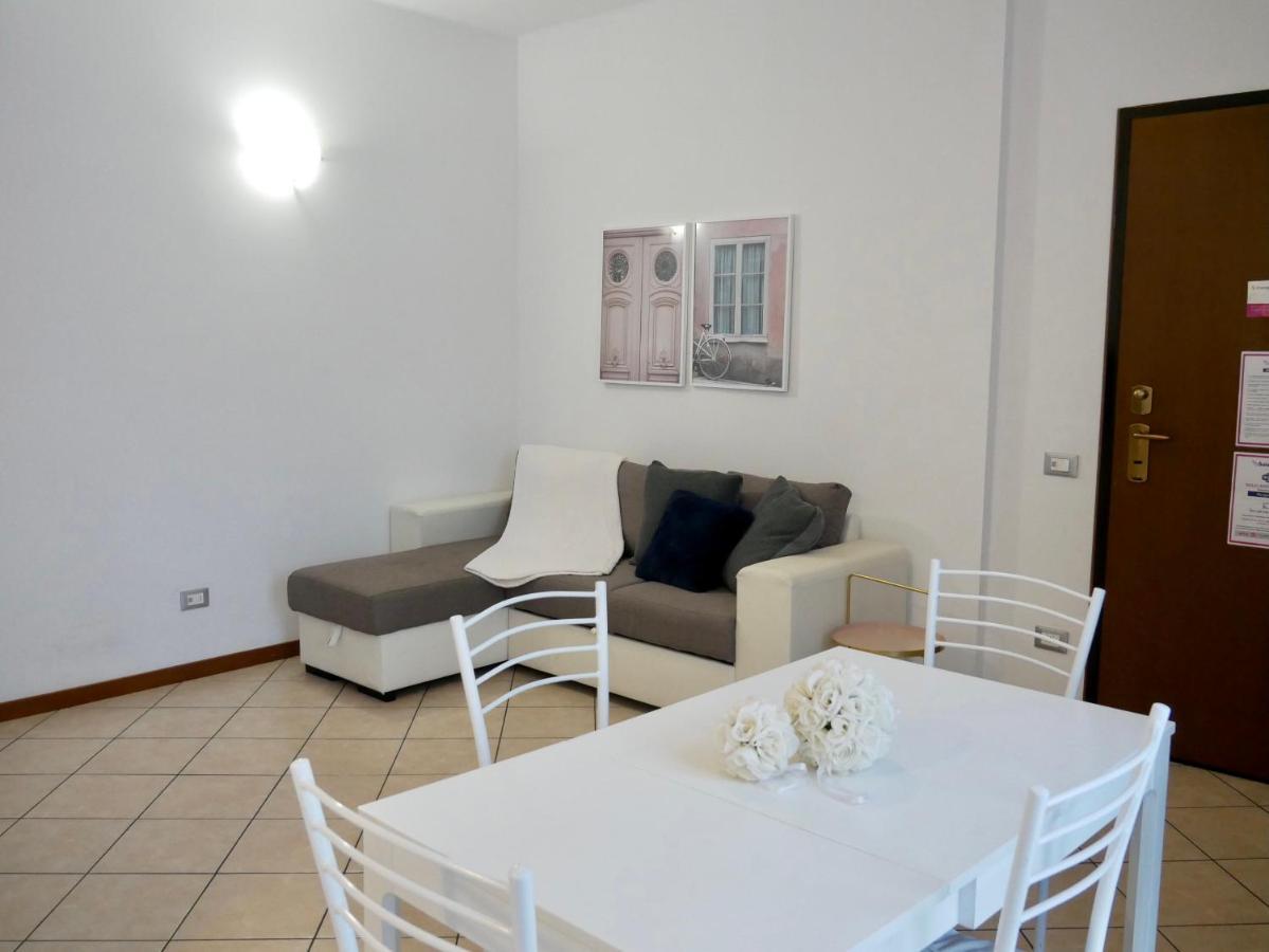 Diadema Pink - Immobili E Soluzioni Rent Bérgamo Exterior foto